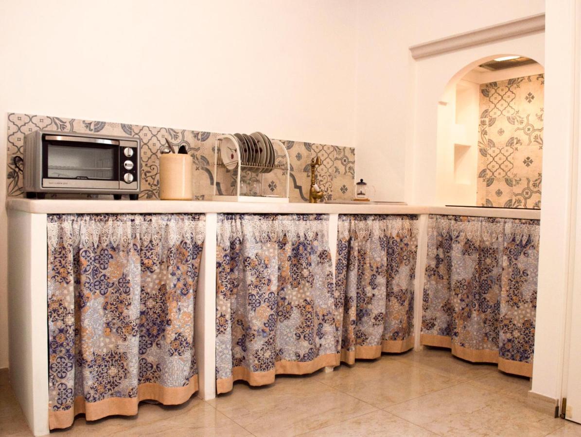 Casa Vacanze L'Essenziale Мартина Франка Екстериор снимка